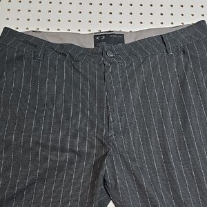 Oakley Mens Performance Shorts Sz 38